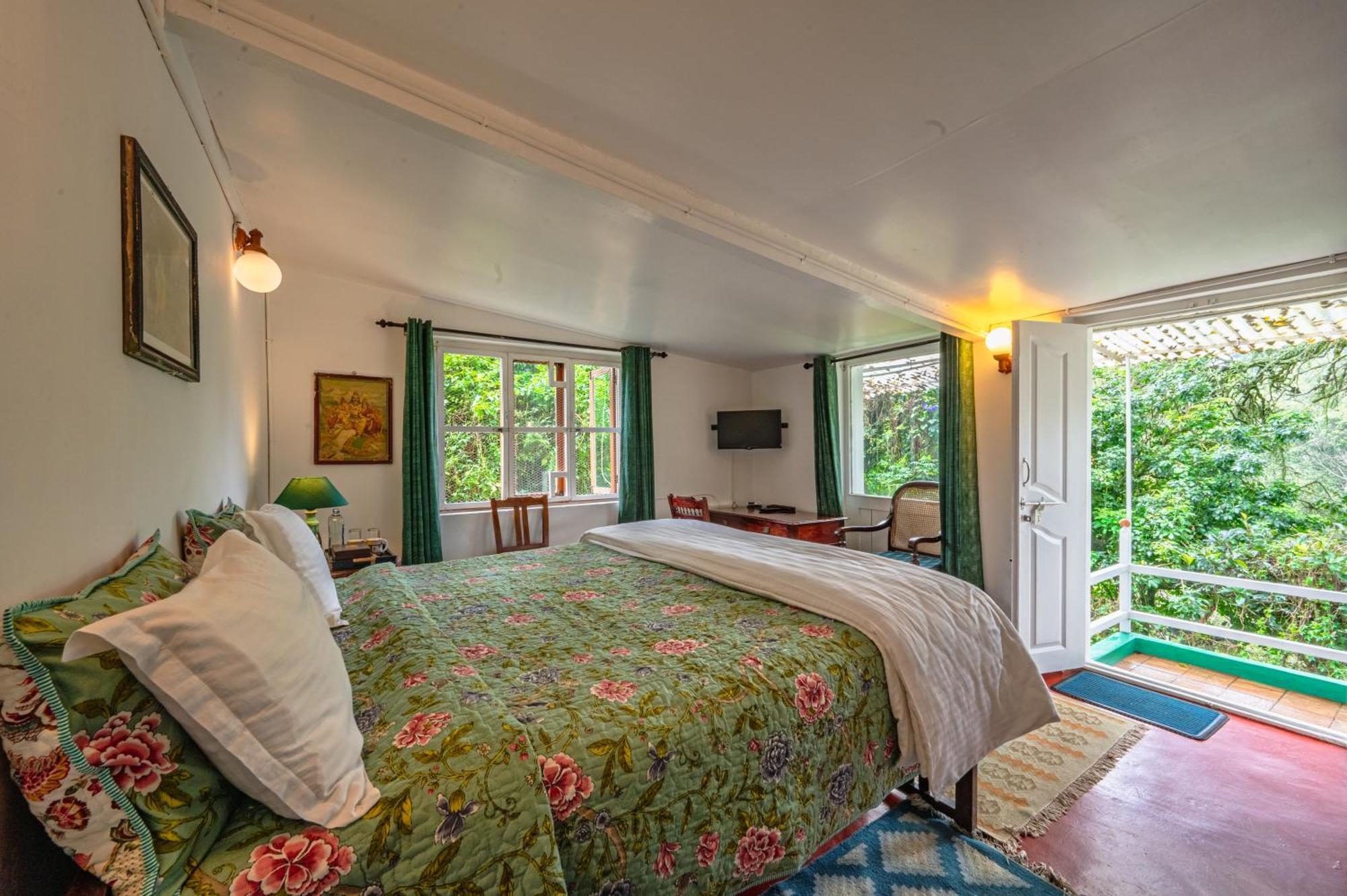 นีมรานา วอลวูด การ์เดน Hotel กูนูร์ ภายนอก รูปภาพ